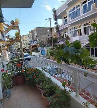 Honey Apartment Near Port Of Saranda エクステリア 写真