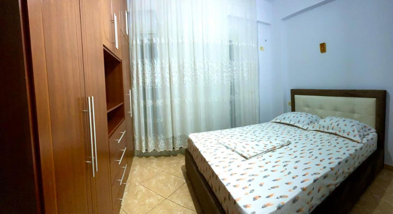 Honey Apartment Near Port Of Saranda エクステリア 写真