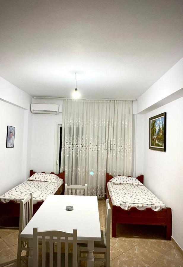 Honey Apartment Near Port Of Saranda エクステリア 写真